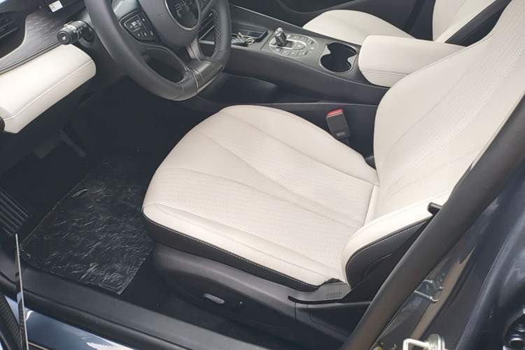 Used BYD Seal 05 DM-i 2025 DM-i Intelligent Drive 120KM Flagship Model Left Front Seat