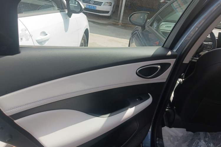 Used BYD Seal 05 DM-i 2025 DM-i Smart Drive 55KM Luxury Model Left Rear Door Interior