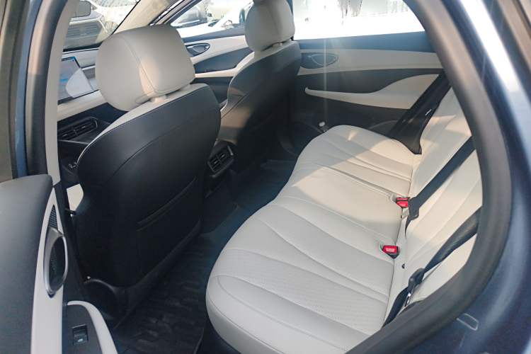 Used BYD Seal 05 DM-i 2025 DM-i Intelligent Drive 120KM Flagship Model Left Rear Seat
