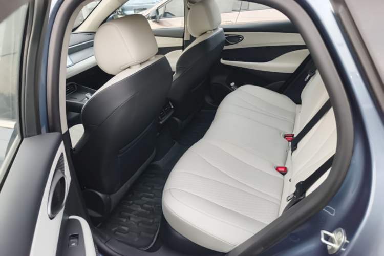 Used BYD Seal 05 DM-i 2025 DM-i Intelligent Drive 120KM Flagship Model Left Rear Seat