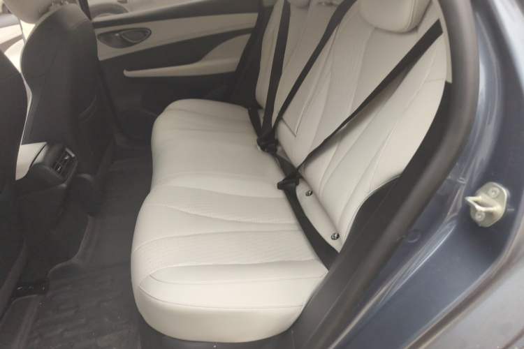 Used BYD Seal 05 DM-i 2025 DM-i Intelligent Drive 120KM Flagship Model Left Rear Seat