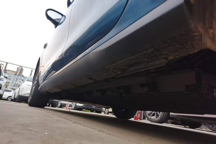 Used BYD Seal 05 DM-i 2025 DM-i Intelligent Drive 120KM Flagship Model Left Side Sill