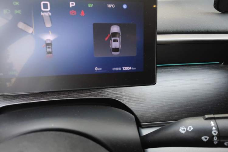 Used BYD Seal 05 DM-i 2025 DM-i Intelligent Drive 120KM Flagship Model Odometer Close Up