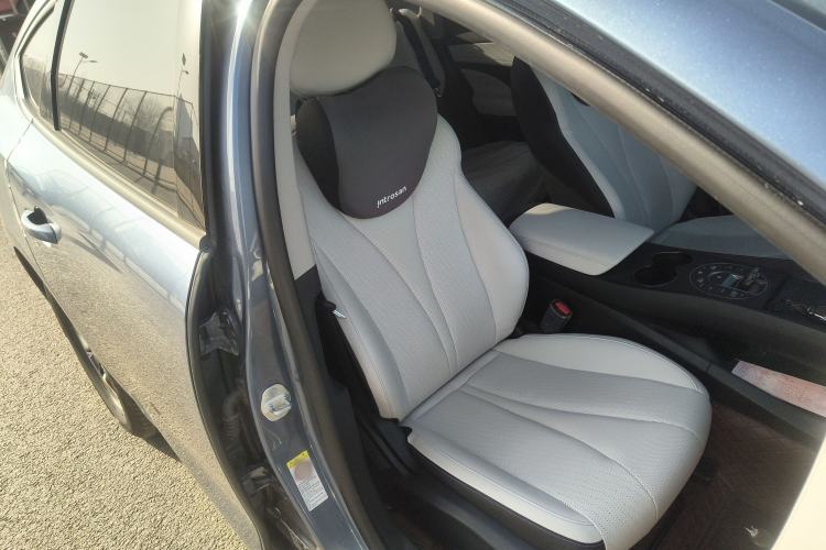 Used BYD Seal 05 DM-i 2025 DM-i Smart Drive 55KM Luxury Model Right Front Seat