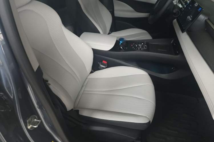 Used BYD Seal 05 DM-i 2025 DM-i Smart Drive 55KM Luxury Model Right Front Seat