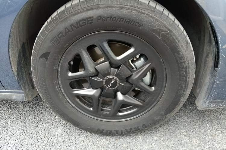 Used BYD Seal 05 DM-i 2025 DM-i Smart Drive 55KM Luxury Model Right Front Wheel Hub