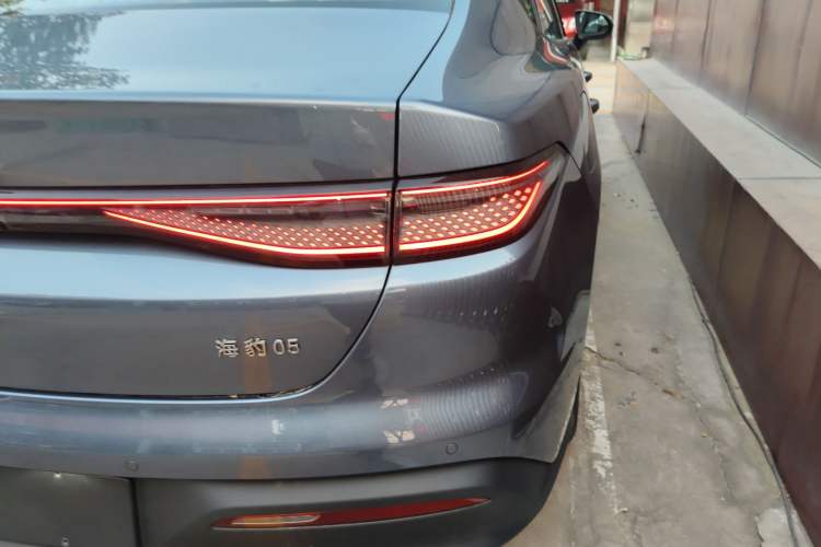 Used BYD Seal 05 DM-i 2025 DM-i Smart Drive 55KM Luxury Model Right Rear Taillight