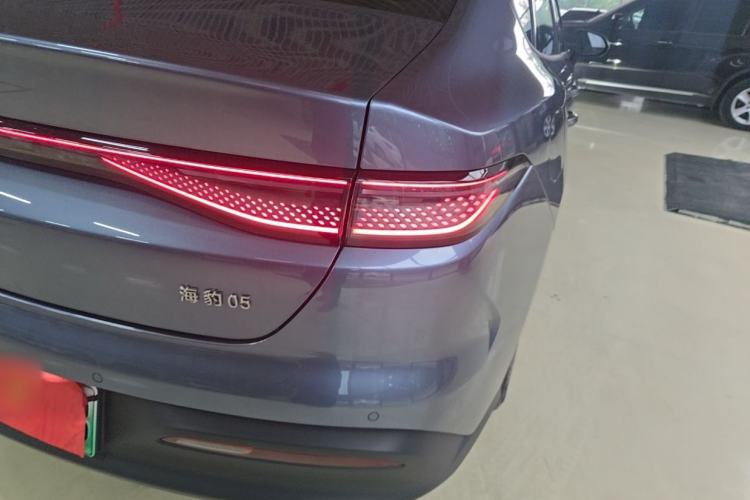 Used BYD Seal 05 DM-i 2025 DM-i Smart Drive 55KM Luxury Model Right Rear Taillight