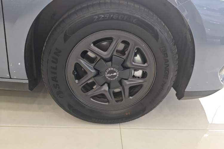 Used BYD Seal 05 DM-i 2025 DM-i Smart Drive 55KM Luxury Model Right Rear Wheel Hub