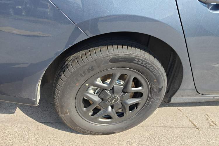 Used BYD Seal 05 DM-i 2025 DM-i Smart Drive 55KM Luxury Model Right Rear Wheel Hub