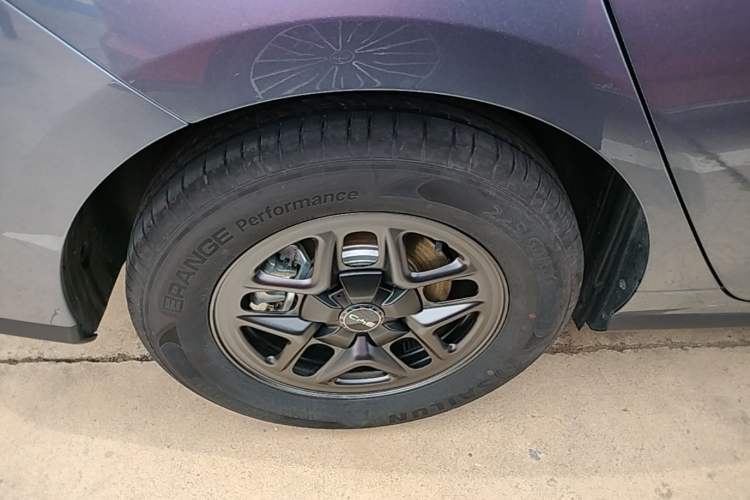 Used BYD Seal 05 DM-i 2025 DM-i Smart Drive 55KM Luxury Model Right Rear Wheel Hub