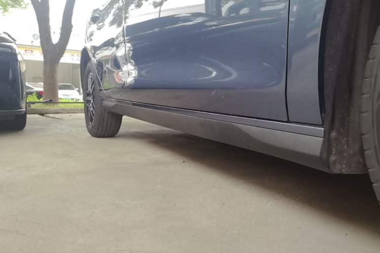 Used BYD Seal 05 DM-i 2025 DM-i Intelligent Drive 120KM Flagship Model Right Side Sill