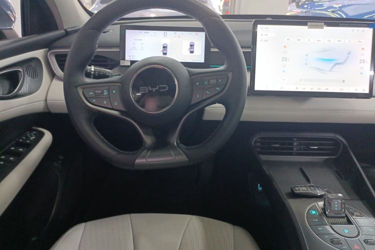 Used BYD Seal 05 DM-i 2025 DM-i Intelligent Drive 120KM Flagship Model Steering Wheel