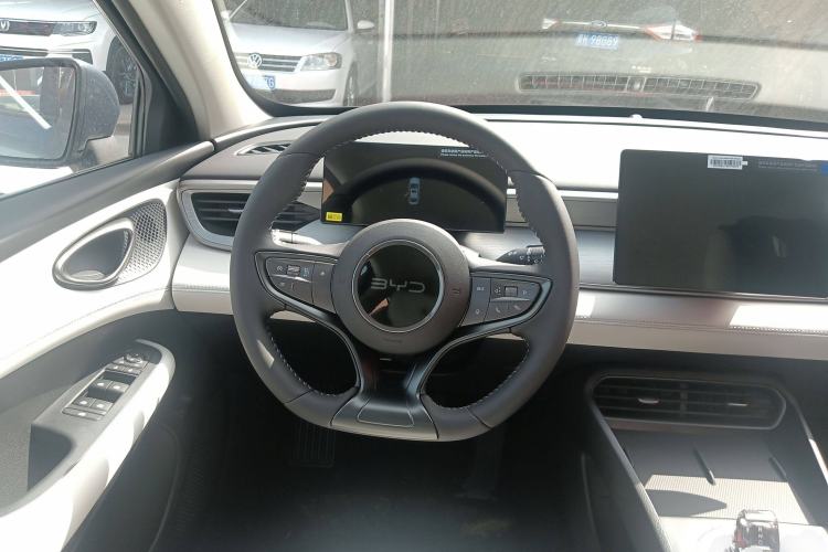 Used BYD Seal 05 DM-i 2025 DM-i Smart Drive 55KM Luxury Model Steering Wheel