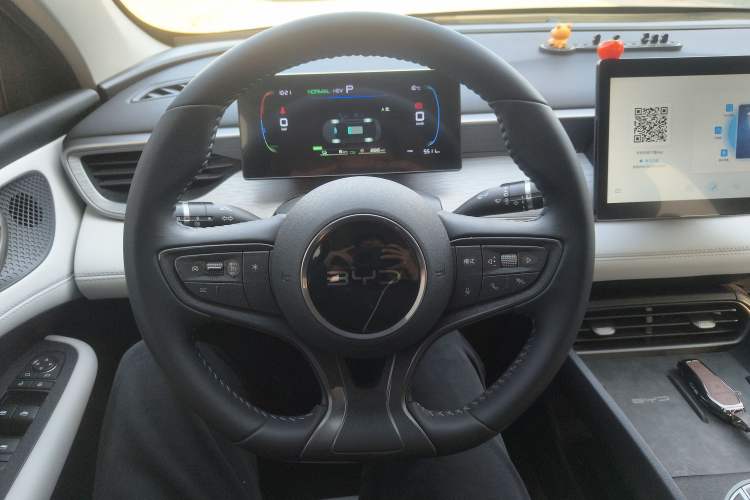 Used BYD Seal 05 DM-i 2025 DM-i Smart Drive 55KM Luxury Model Steering Wheel