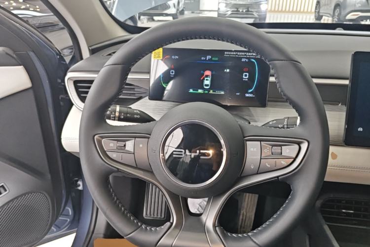 Used BYD Seal 05 DM-i 2025 DM-i Smart Drive 55KM Luxury Model Steering Wheel