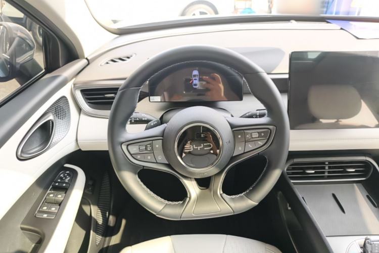 Used BYD Seal 05 DM-i 2025 DM-i Intelligent Drive 120KM Flagship Model Steering Wheel