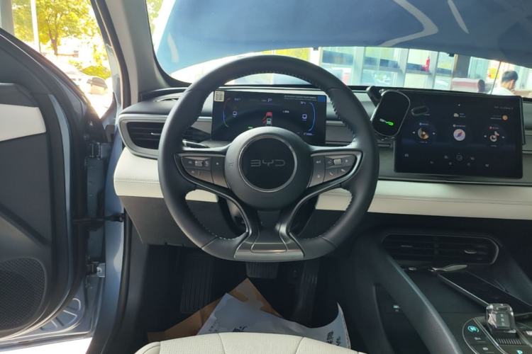 Used BYD Seal 05 DM-i 2025 DM-i Smart Drive 55KM Luxury Model Steering Wheel