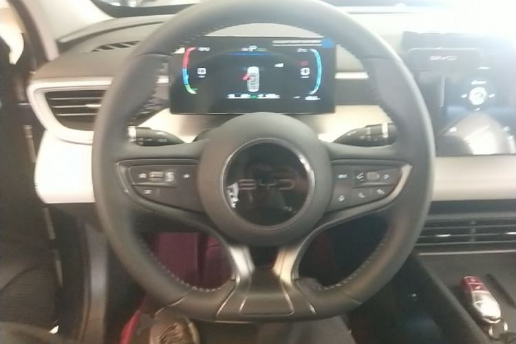 Used BYD Seal 05 DM-i 2025 DM-i Smart Drive 55KM Luxury Model Steering Wheel