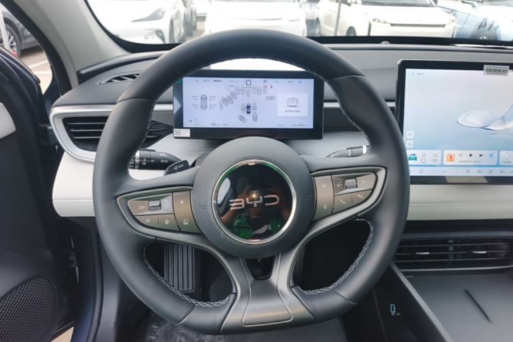 Used BYD Seal 05 DM-i 2025 DM-i Intelligent Drive 120KM Flagship Model Steering Wheel