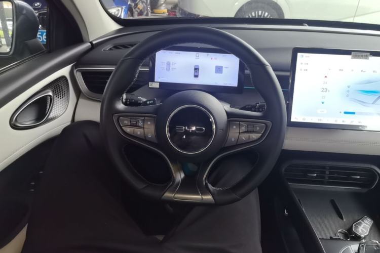 Used BYD Seal 05 DM-i 2025 DM-i Intelligent Drive 120KM Flagship Model Steering Wheel