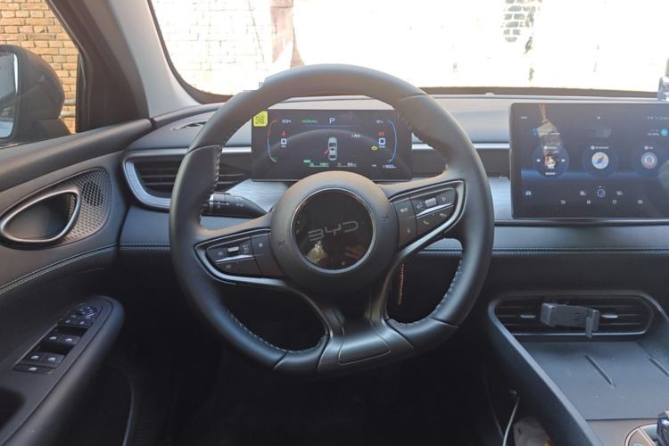 Used BYD Seal 05 DM-i 2025 DM-i Smart Drive 55KM Luxury Model Steering Wheel