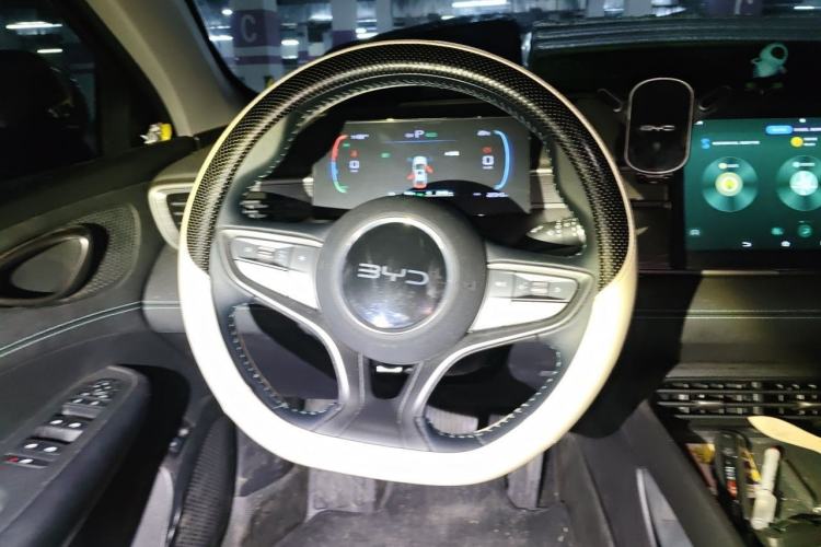 Used BYD Seal 05 DM-i 2025 DM-i Smart Drive 55KM Luxury Model Steering Wheel