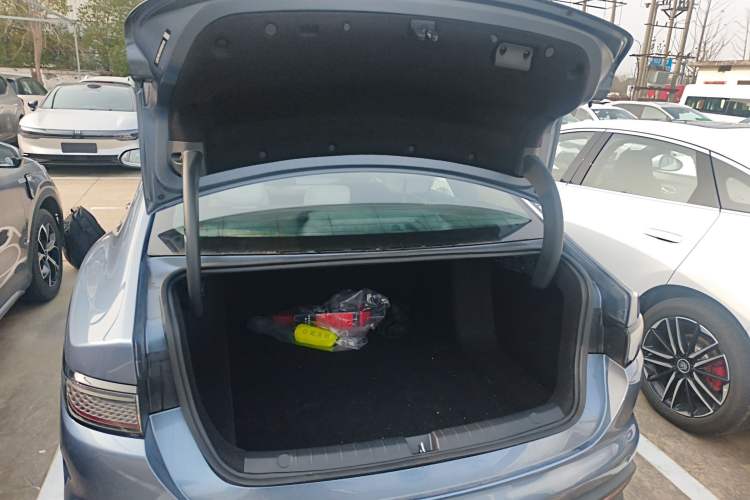 Used BYD Seal 05 DM-i 2025 DM-i Intelligent Drive 120KM Flagship Model Trunk