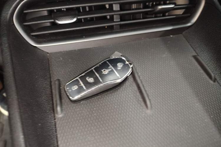 Used BYD Seal 05 DM-i 2025 DM-i Intelligent Drive 120KM Flagship Model Vehicle Key