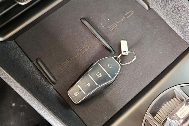 Used BYD Seal 05 DM-i 2025 DM-i Smart Drive 55KM Luxury Model Vehicle Key