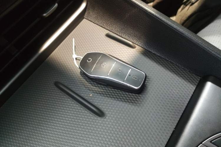 Used BYD Seal 05 DM-i 2025 DM-i Intelligent Drive 120KM Flagship Model Vehicle Key
