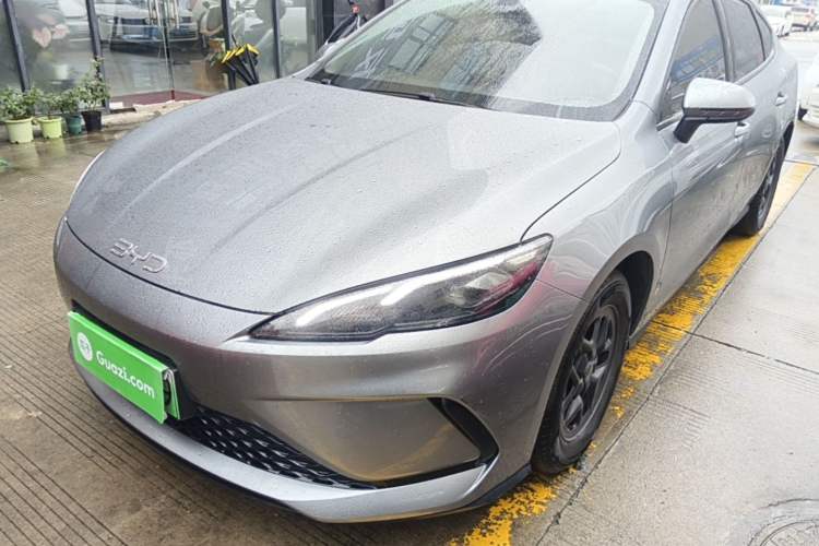 BYD Seal 05 DM-i 2025 DM-i Smart Drive 55KM Luxury Model