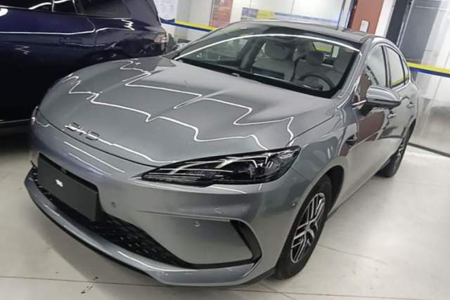 Ojetý BYD Seal 05 DM-i 2025 DM-i Intelligent Drive 120KM Flagship Model