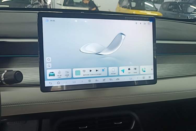 Used BYD Seal 05 DM-i 2025 DM-i Intelligent Drive 120KM Flagship Model Audio And AC Panel