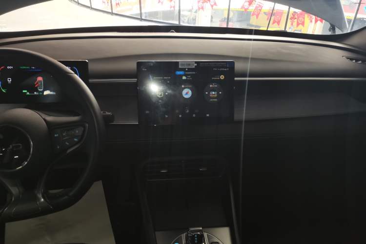 Used BYD Seal 05 DM-i 2025 DM-i Smart Drive 55KM Luxury Model Audio And AC Panel