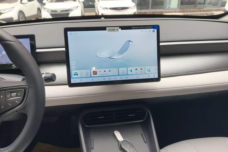 Used BYD Seal 05 DM-i 2025 DM-i Intelligent Drive 120KM Flagship Model Audio And AC Panel