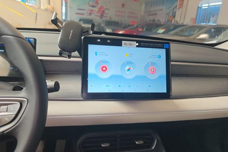 Used BYD Seal 05 DM-i 2025 DM-i Smart Drive 55KM Luxury Model Audio And AC Panel
