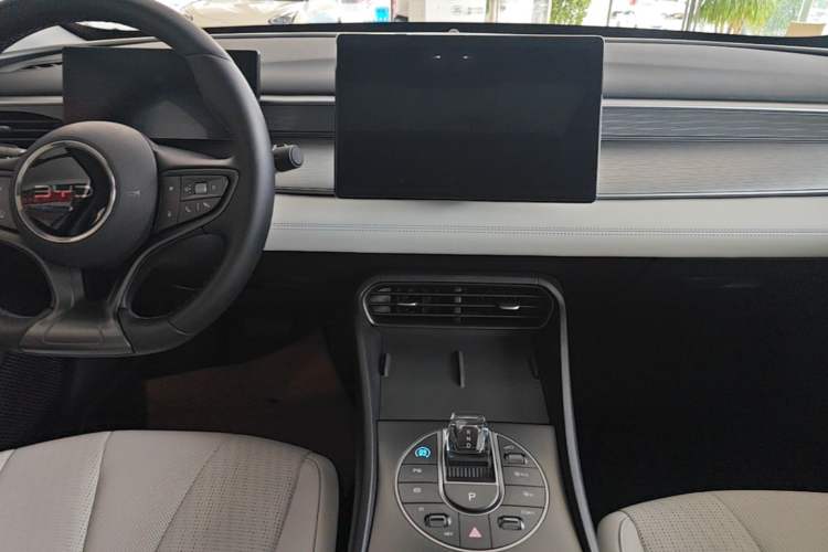 Used BYD Seal 05 DM-i 2025 DM-i Intelligent Drive 120KM Flagship Model Audio And AC Panel