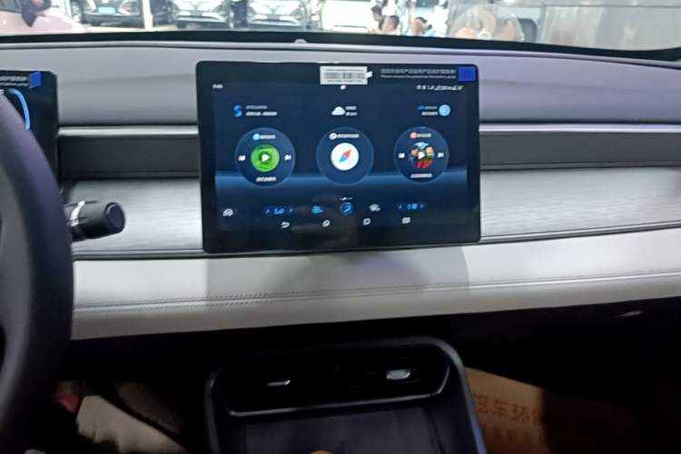 Used BYD Seal 05 DM-i 2025 DM-i Smart Drive 55KM Luxury Model Audio And AC Panel