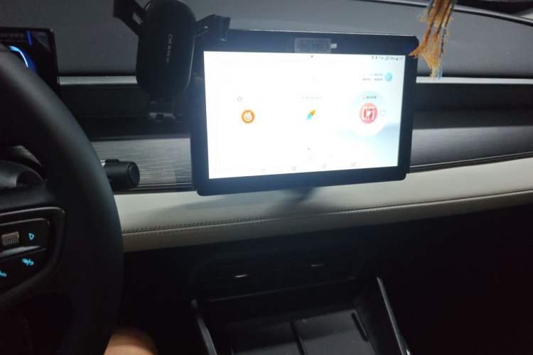 Used BYD Seal 05 DM-i 2025 DM-i Smart Drive 55KM Luxury Model Audio And AC Panel