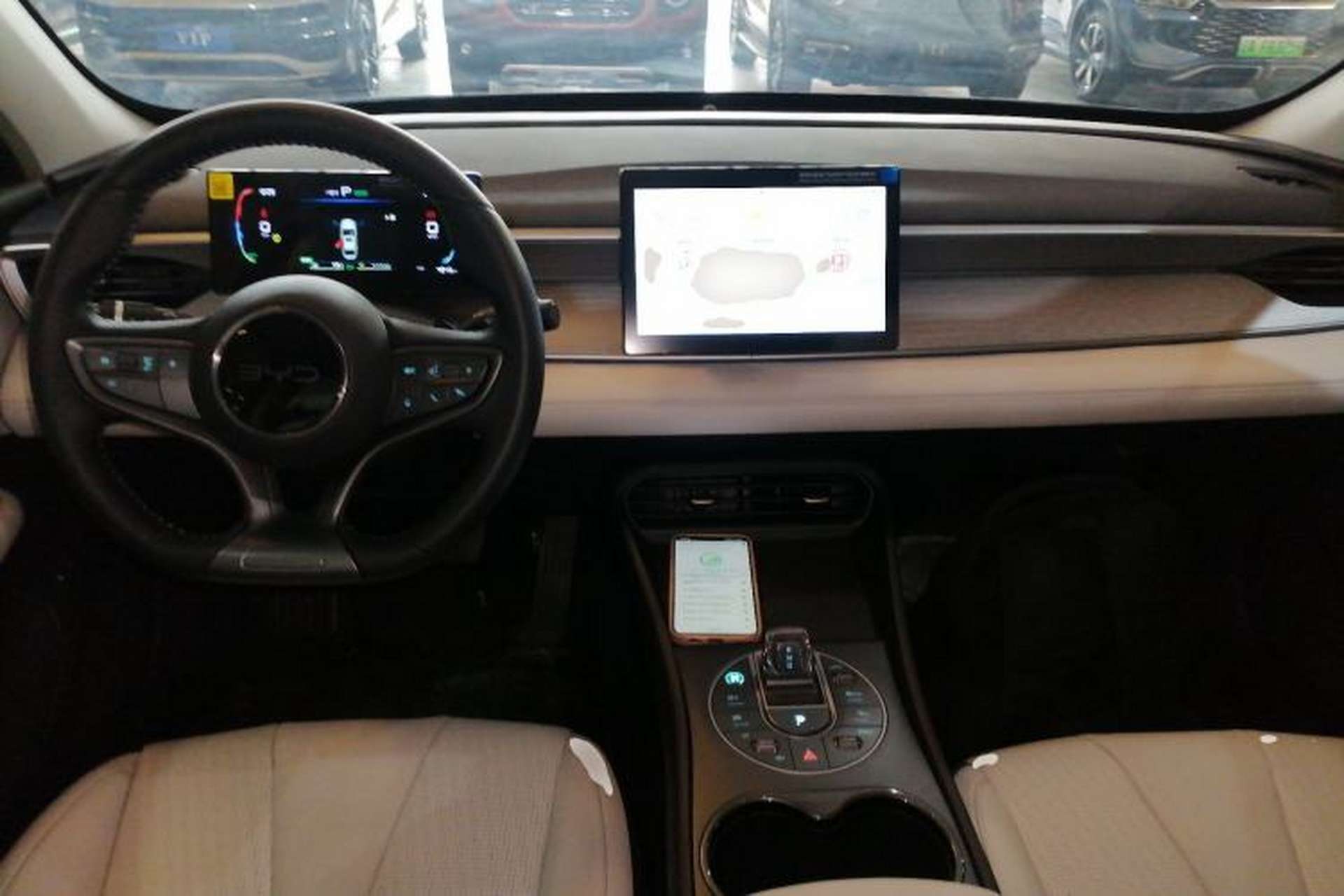 Used BYD Seal 05 DM-i 2025 DM-i Smart Drive 55KM Luxury Model Center Console