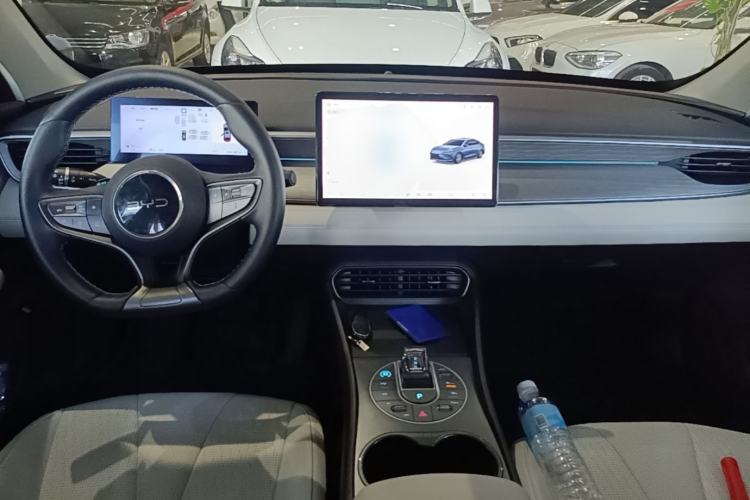 Used BYD Seal 05 DM-i 2025 DM-i Intelligent Drive 120KM Flagship Model Center Console