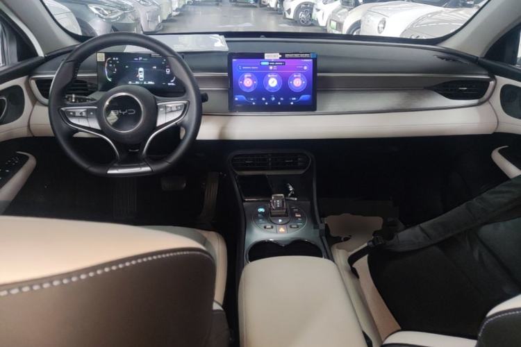 Used BYD Seal 05 DM-i 2025 DM-i Smart Drive 55KM Luxury Model Center Console