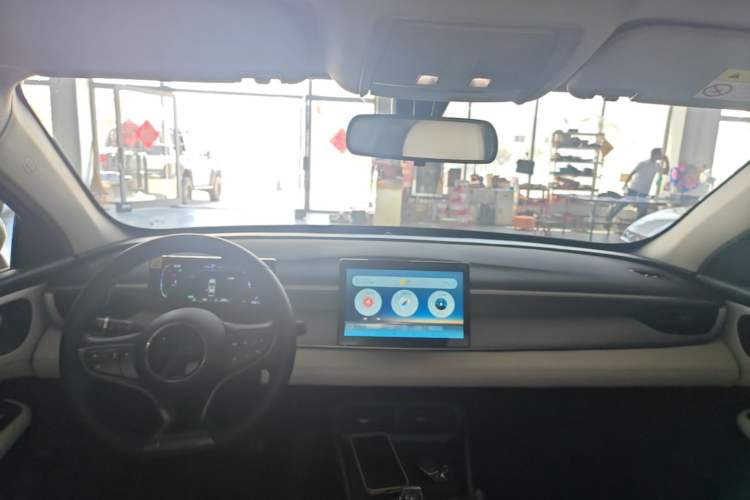 Used BYD Seal 05 DM-i 2025 DM-i Smart Drive 55KM Luxury Model Center Console