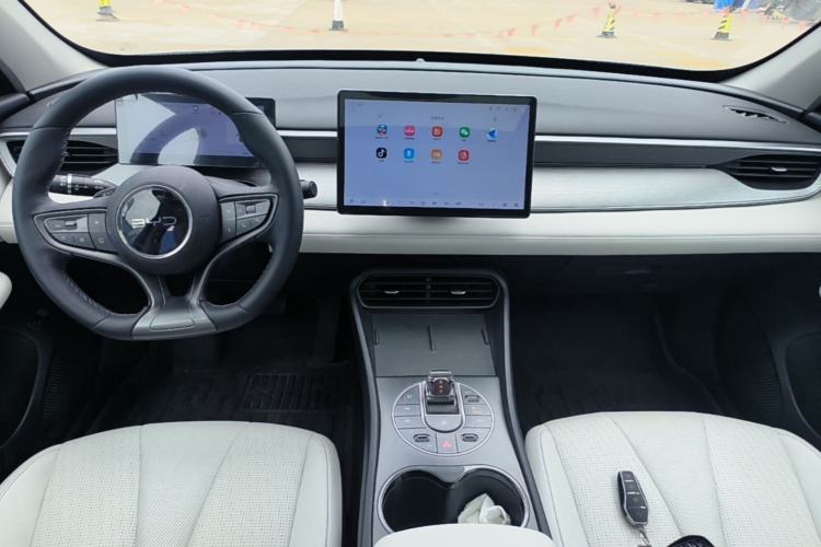 Used BYD Seal 05 DM-i 2025 DM-i Intelligent Drive 120KM Flagship Model Center Console