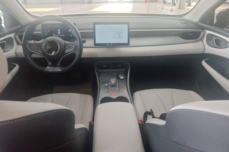 Used BYD Seal 05 DM-i 2025 DM-i Smart Drive 55KM Luxury Model Center Console