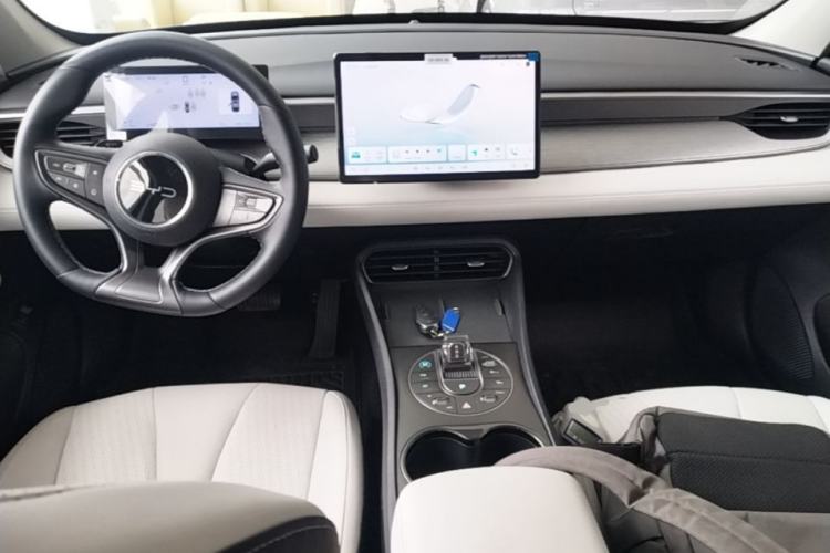 Used BYD Seal 05 DM-i 2025 DM-i Intelligent Drive 120KM Flagship Model Center Console