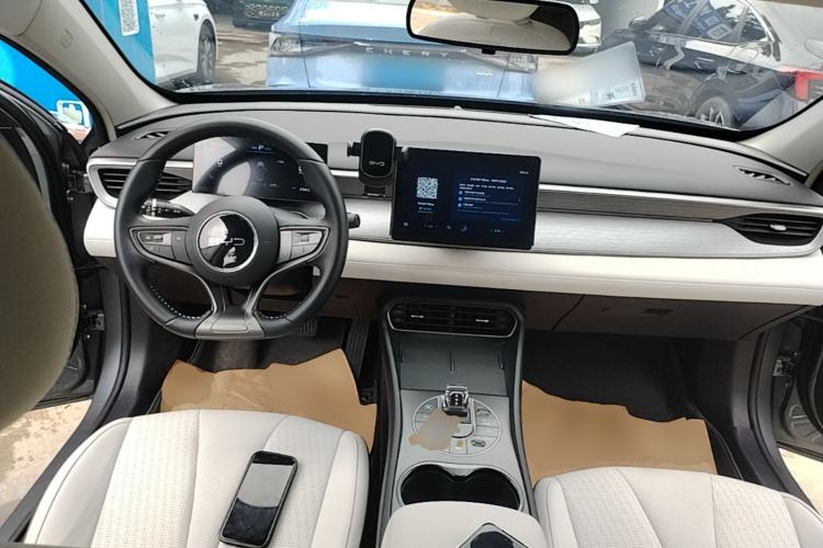 Used BYD Seal 05 DM-i 2025 DM-i Smart Drive 55KM Luxury Model Center Console