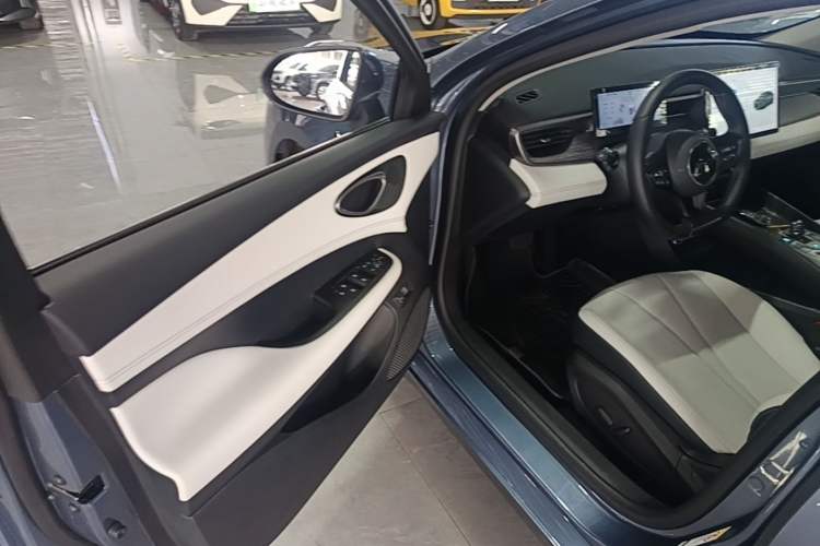 Used BYD Seal 05 DM-i 2025 DM-i Intelligent Drive 120KM Flagship Model Driver Seat