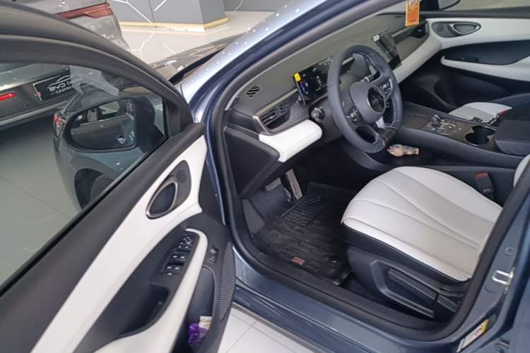 Used BYD Seal 05 DM-i 2025 DM-i Smart Drive 55KM Luxury Model Driver Seat